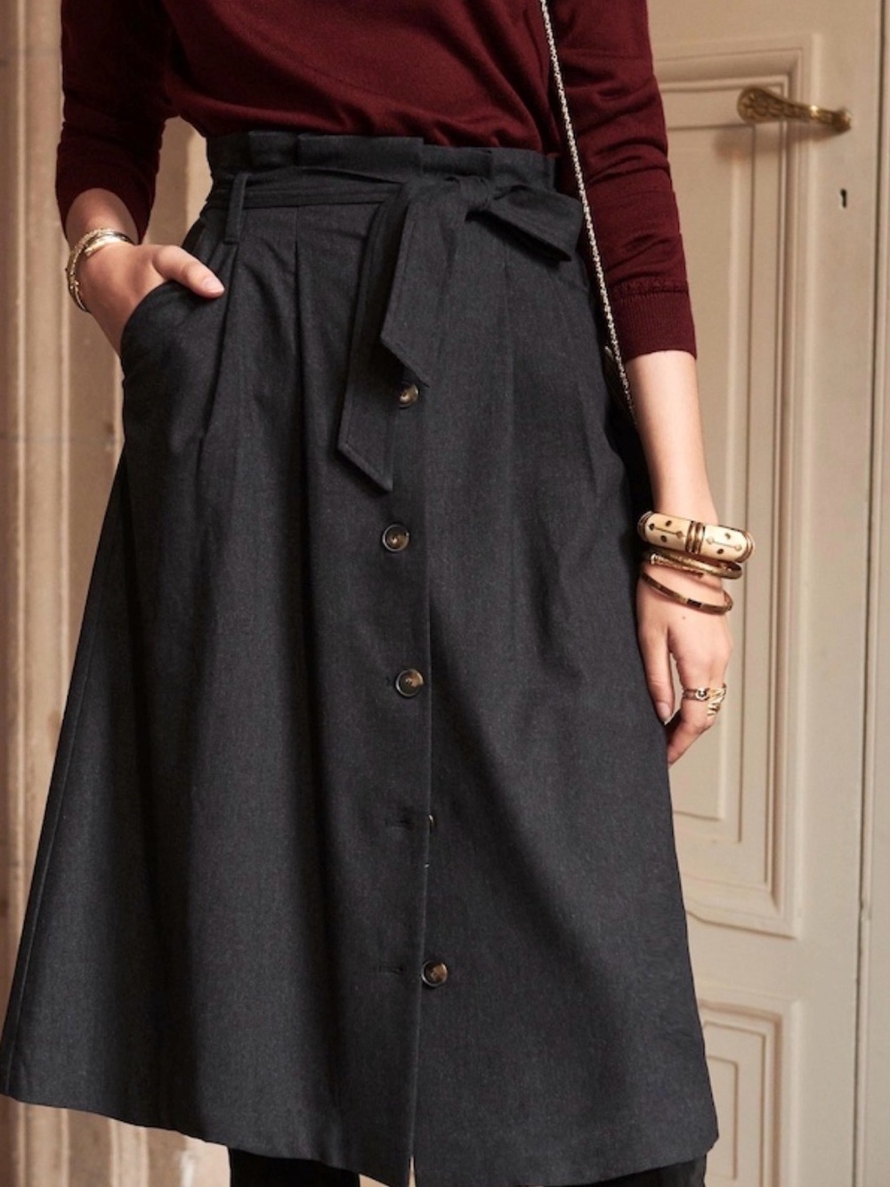 NWT SEZANE Navy Button-Front Midi Skirt with Waist Tie, size 4
